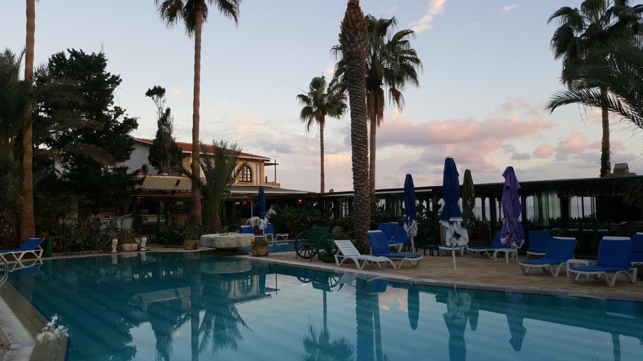 Topset Hotel Agios Georgios  Eksteriør billede