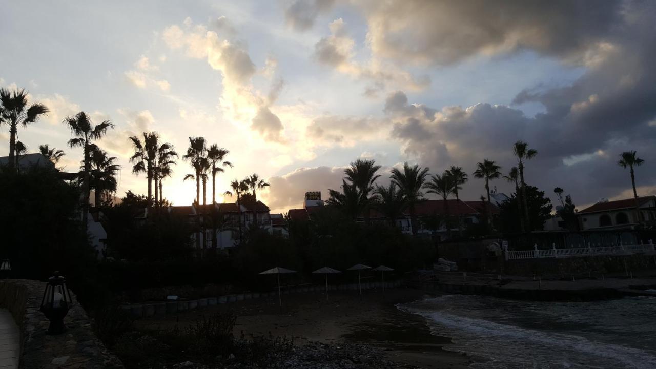 Topset Hotel Agios Georgios  Eksteriør billede