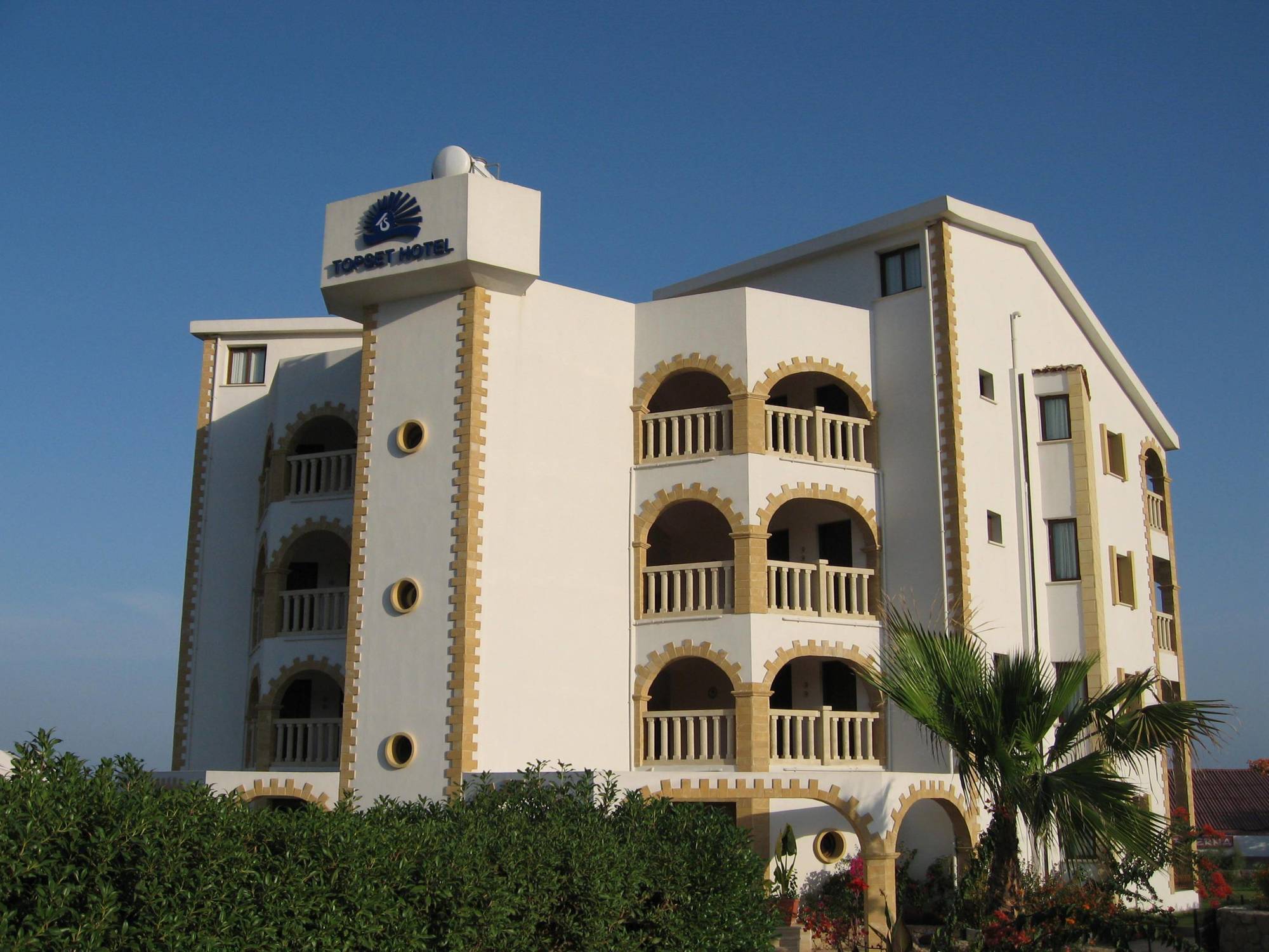 Topset Hotel Agios Georgios  Eksteriør billede