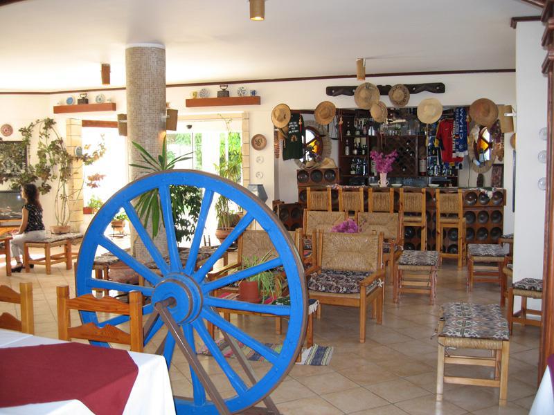 Topset Hotel Agios Georgios  Eksteriør billede